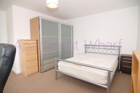 1 bedroom in a flat share to rent, Tequila Wharf  Commercial Road    (Limehouse), London, E14
