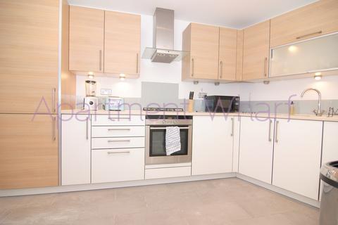 1 bedroom in a flat share to rent, Tequila Wharf  Commercial Road    (Limehouse), London, E14