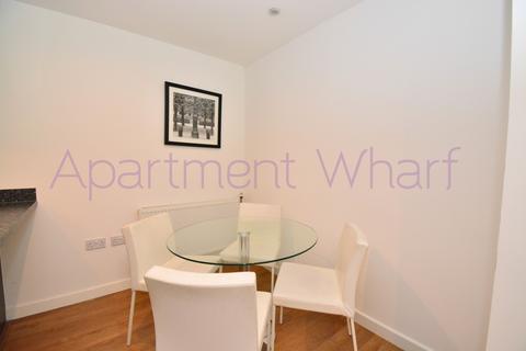 1 bedroom in a flat share to rent, Celestial House, London, E14