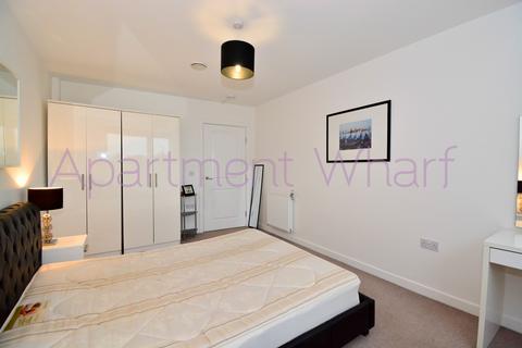 1 bedroom in a flat share to rent, Celestial House  Cordelia Street    (Poplar), London, E14
