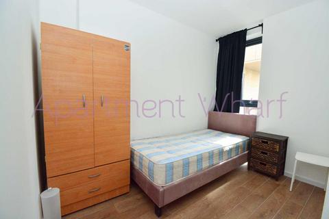 1 bedroom in a flat share to rent, Bovet Court  Harford Street    (Stepney Green), London, E1
