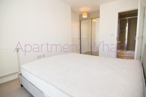 1 bedroom in a flat share to rent, Bovet Court  Harford Street    (Stepney Green), London, E1