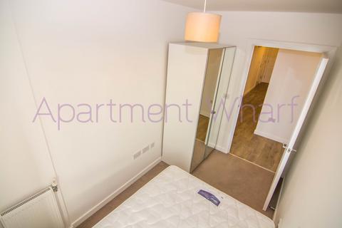 1 bedroom in a flat share to rent, Bovet Court  Harford Street, London, E1