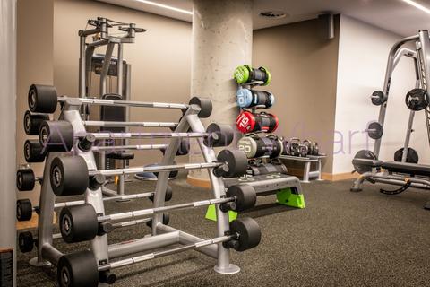 1 bedroom in a flat share to rent, Talisman Tower  Lincoln Plaza    (Canary Wharf), London, E14