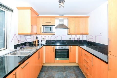 2 bedroom flat to rent, bedroom    Gainsborough House Cassilis Road    (Canary Wharf), London, E14