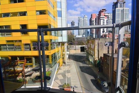 undefined, Block Wharf  Cuba street    (Canary Wharf), London, E14