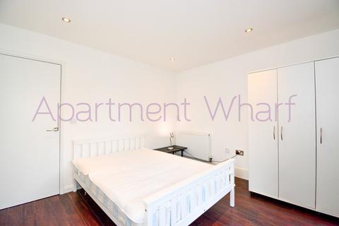 1 bedroom in a flat share to rent, Newton Court  Axio Way    (Bow road), London, E3