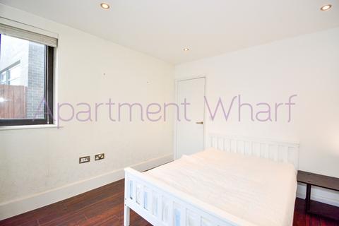 1 bedroom in a flat share to rent, Newton Court  Axio Way    (Bow road), London, E3