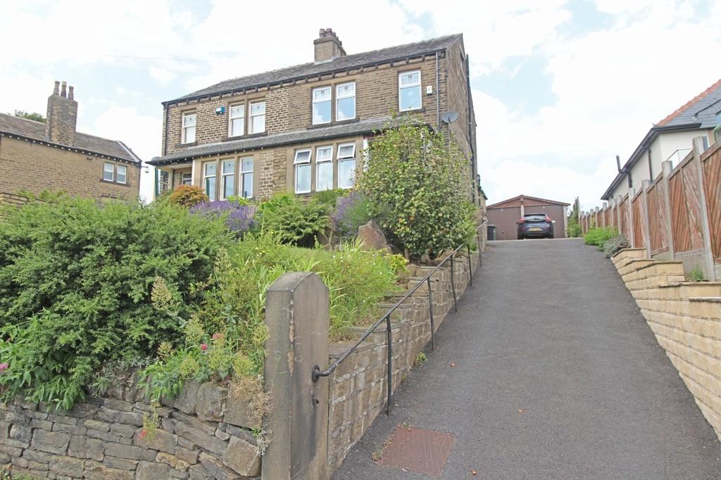 Meltham Road, Netherton 3 bed semidetached house £295,000