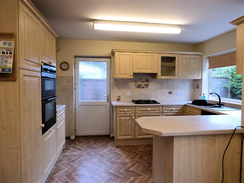 St Johns Close, Lichfield 2 bed semidetached house £275,000