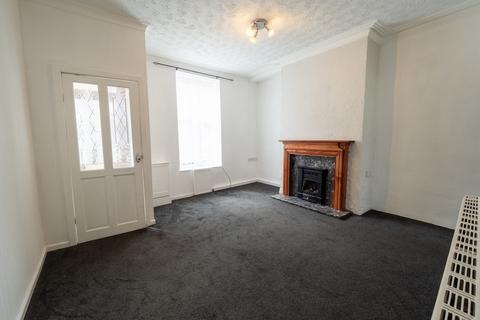 2 bedroom terraced house to rent, Portland Street, Darwen