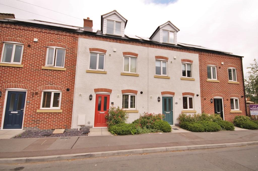 Church Street, Earl Shilton, Leicester 3 bed terraced house £175,000
