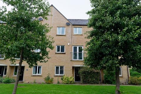 1 bedroom in a house share to rent, Skipper Way, Little Paxton, St. Neots