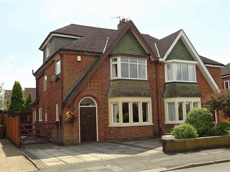 Moorhey Drive, Penwortham, Preston 4 bed semidetached house £279,000