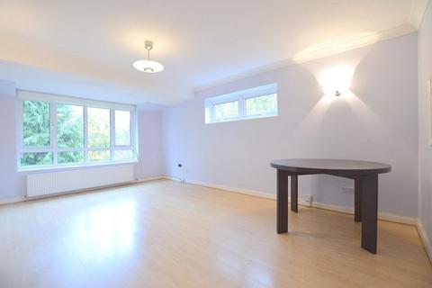 2 bedroom apartment to rent - The Avenue, Hatch End