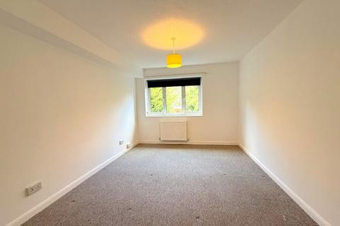 undefined, The Avenue, Hatch End