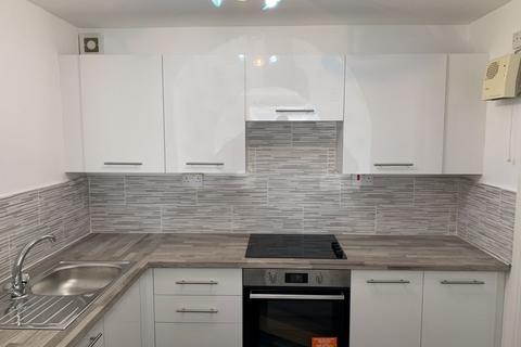 2 bedroom flat to rent, Great Meadow Road, Bristol