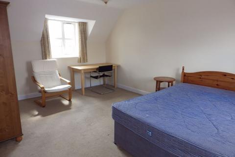 Mixed use to rent, SUPERSIZED DOUBLE ROOM - Kings Drive, Bristol