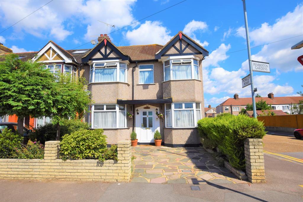 Pemberton Gardens, Chadwell Heath, RM6 4 bed end of terrace house £