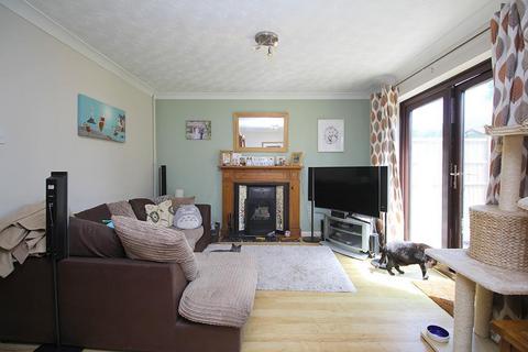 4 bedroom detached house to rent, St Marys Close, Burton On The Wolds, LE12