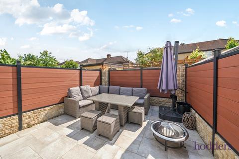 16 Albert Road, Addlestone, KT15 2PX