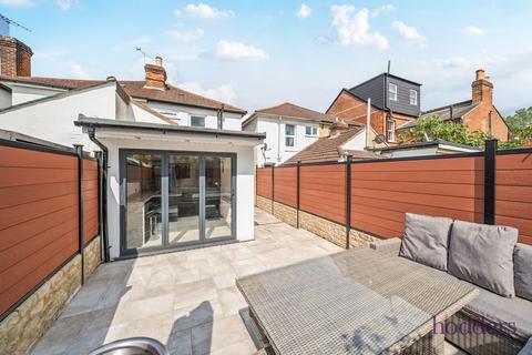 16 Albert Road, Addlestone, KT15 2PX