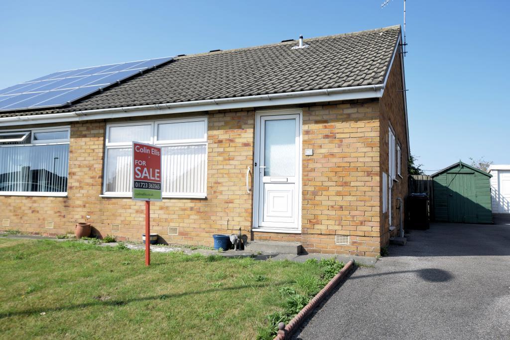Overdale, Eastfield, Scarborough, North Yorkshire YO11 3RE 2 bed semi