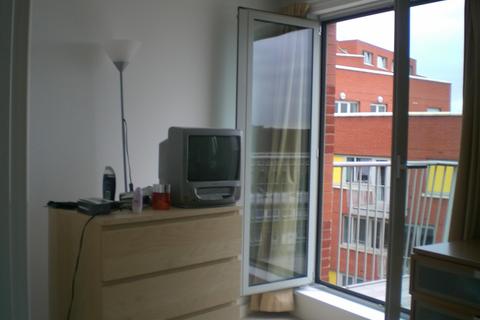 2 bedroom apartment to rent, Vizion 7, London N7 - EPC rating B