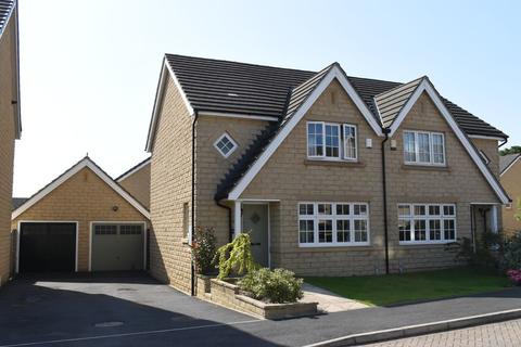 24 Garside Drive, Halifax, HX2 8AN