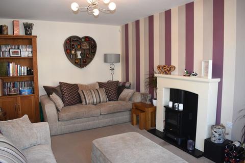 24 Garside Drive, Halifax, HX2 8AN