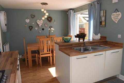 24 Garside Drive, Halifax, HX2 8AN