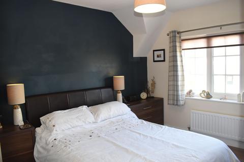 24 Garside Drive, Halifax, HX2 8AN