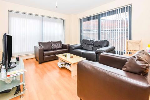 2 bedroom flat to rent, 1 River Street, Southern Gateway, Manchester, M1