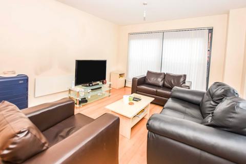 2 bedroom flat to rent, 1 River Street, Southern Gateway, Manchester, M1