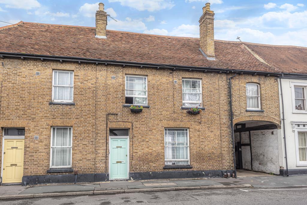 Colnbrook, Berkshire, SL3 Studio £120,000