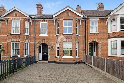 3 bedroom terraced house to rent, Trinity Road, Chelmsford CM2