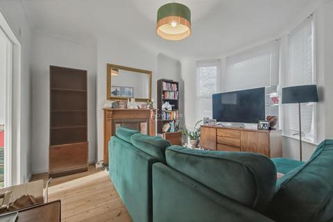 3 bedroom terraced house to rent, Trinity Road, Chelmsford CM2