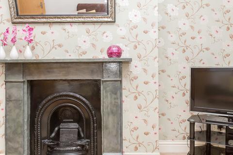 2 bedroom flat to rent, Hammersmith Grove, Hammersmith W6