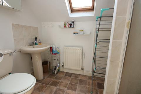 Studio to rent, Ravenstone Road, Turnpike Lane