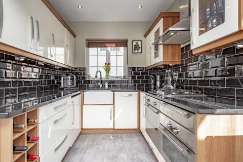20 Richmond Road, Coulsdon, CR5 2PG