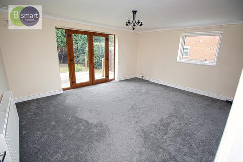 3 bedroom detached bungalow to rent, Broom Close, Rotherham S63