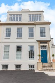 3 bedroom apartment to rent, Queens Road, St Peter Port, Guernsey