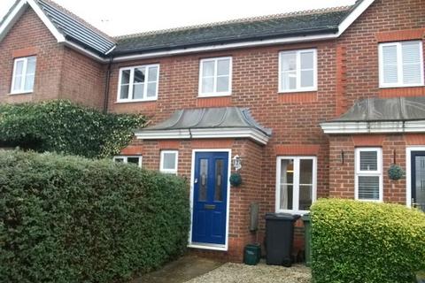 2 bedroom terraced house to rent, Two Bed House with Garage