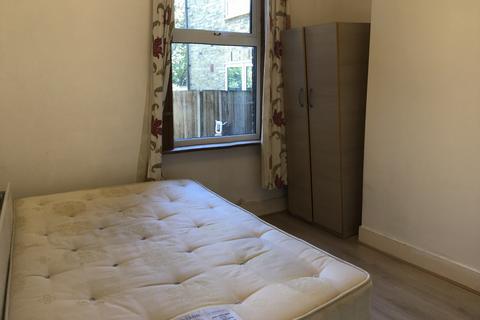 4 bedroom terraced house to rent, Wrigglesworth Street ,  London , SE14