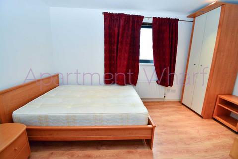 1 bedroom in a flat share to rent - Room  A   Ocean Wharf  Westferry Road    (Canary Wharf), London, E14