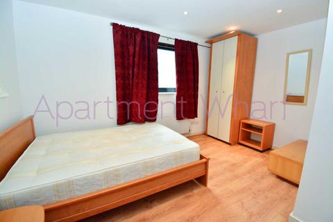 1 bedroom in a flat share to rent - Room  A   Ocean Wharf  Westferry Road    (Canary Wharf), London, E14