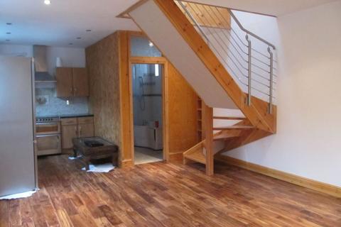 2 bedroom house to rent, Lansdowne Road, Seven Kings, IG3