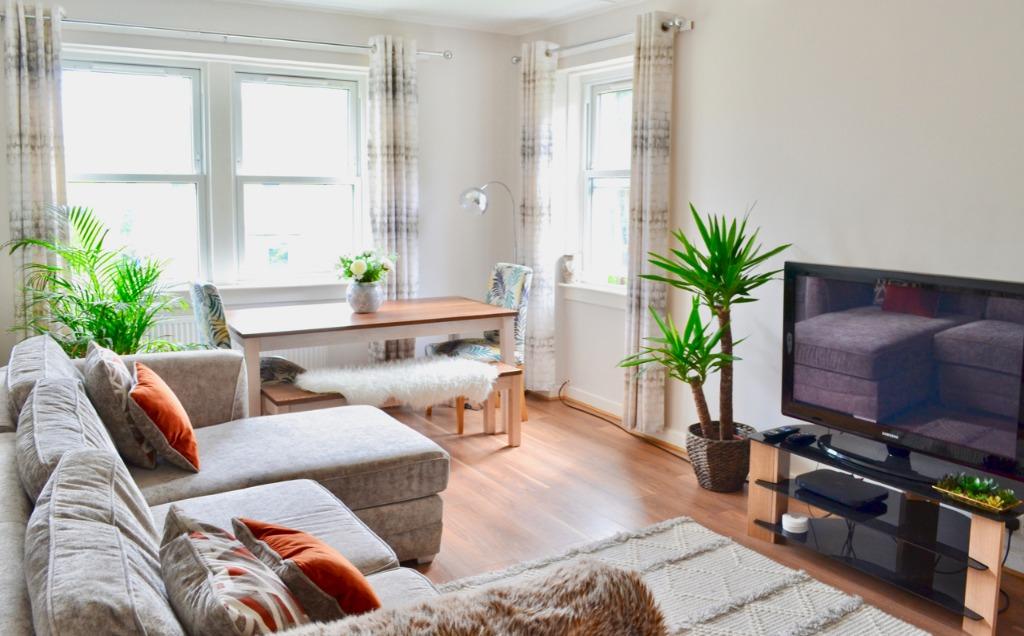 Boswall Avenue, Trinity, Edinburgh, EH5 2 bed flat £850 pcm (£196 pw)