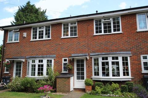 2 bedroom terraced house to rent, Chipstead