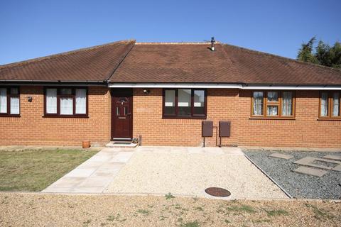 2 bedroom bungalow to rent, Princes Risborough